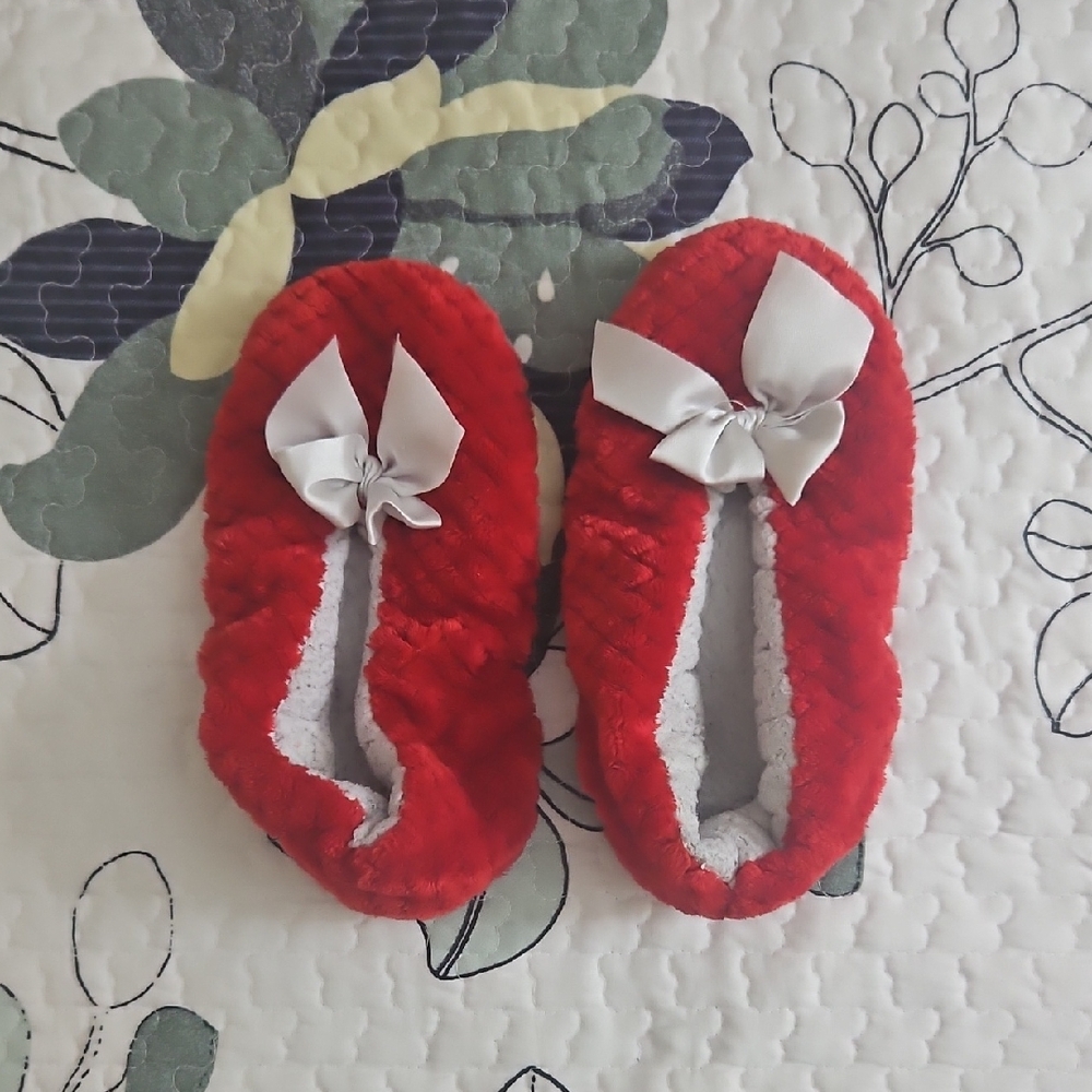 Cozy Red Plush Slippers with Bow